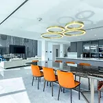 Epitome Of Luxury - Apex Villa