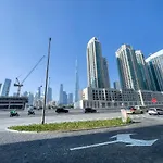 Vogue The Sterling By Omniyat Dubai Pool View With Balcony Near Burj Khalifa And Dubai Mall