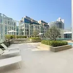 1Br With Hall Canal Views At The Pad In Business Bay By Vibel