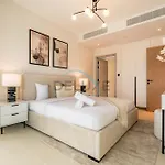Contemporary 2Br With Huge Balcony