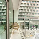 Beachfront Studio Right By Nakheel Mall