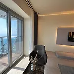 Skyline Sanctuary On The 82Nd