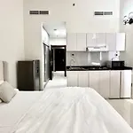 Al Manara Premium Deluxe Studio