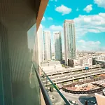 Emaar Fashion Avenue One Bedroom - Formerly Address Dubai Mall Four Apple Holiday Homes