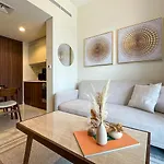 Keyrock Living - 1Br At Reva Residence With Lake View