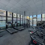 1Br Apt With Gym Access And Rooftop Pool