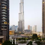 Lux The Central Downtown Skyline Suite
