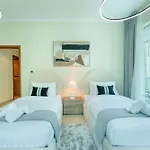 Luxurious 2 Bedroom Delphine Tower By Pk Holidays