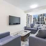 Prime 1Br At Global Lake View Walk To The Metro