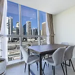 Prime 1Br At Global Lake View Walk To The Metro