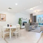 Stylish 1-Bedroom With Breathtaking Views At Dubai Marina