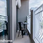 Spacious 1 Bedroom Unit With Maids Room