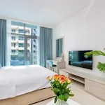 Private Beach & Pools - Palm Jumeirah - Cityapartmentstay