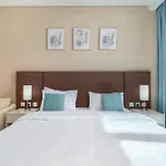 Private Beach & Pools - Palm Jumeirah - Cityapartmentstay