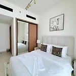 Luxurious 2Br With Private Pool In Jvc