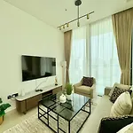 Luxurious 2Br With Private Pool In Jvc