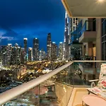 Stylish 1 Bedroom - Burj Khalifa View- 5Mn Walk To Dubai Mall-Apartment In Burj Views Tower
