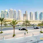 Elegant Two Bedroom In Dubai Marina