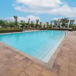 Golden Oasis- Luxury 3Br Villa With Maids Room