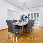 Lux The Meadows 5 Bed Villa