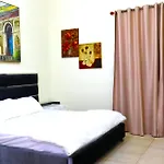 Warm & Cozy Studio Apartment