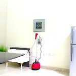 Warm & Cozy Studio Apartment