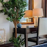 Chic Studio, Jw Marriott Marina