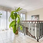 Luxurious Villa With Beach Access & Private Pool