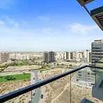 Modern Studio With All Amenities Ideal Location