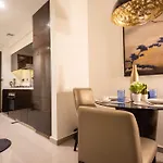 Cosy Studio At Damac Majestine
