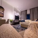 Cosy Studio At Damac Majestine