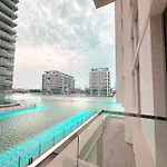 Luxury 1Br With Aquatic View, District One