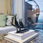 Easygo-Serene 1Bdr With Terrace Binghatti Corner Jvc