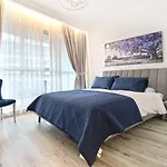 2 Bedroom With Full Marina View - Center Of Marina Mqn602