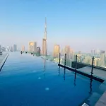 Unique 2Br With Infinity Pool View On Burj Khalifa