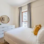 Dubai Creek Gem, Stylish Condo With Two Balconies