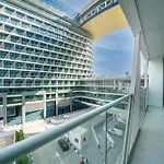 Elegant Palm 1 Bed With Rooftop Infinity Pool