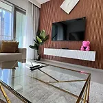 Iconic 2Br With Burj Khalifa & Downtown Views