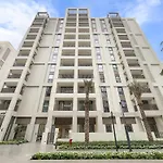 Luxe 1Br In Orchid Creek With Balcony Pool & Gym