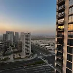 Stylish 1Br Apt In Prime Dubai Hills