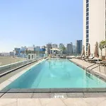 Modern 1Br With Stunning Views In Business Bay