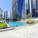 Classy 1 Bedroom Apartment With Marina View