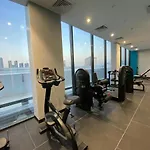 Stylish Studio With Pool And Gym Access