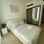 Fully Furnished 1 Bedroom Apartment