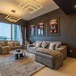 Luxury 1-Bedroom, High-Floor, Skyline Views