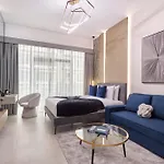 Lux High-Rise Studio 12Th Floor Westwood Grande