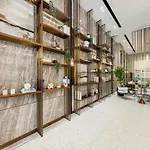 Lux High-Rise Studio 12Th Floor Westwood Grande