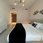 Ashri Luxe Apt On Sheikh Zayed 5 Mins Downtown Dubai Near Metro