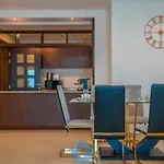 304Sa Lavish Palm Jumeirah 2-Bhk With Sea View