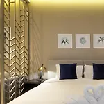 Waterfront Studio With Balcony Near Dubai Mall